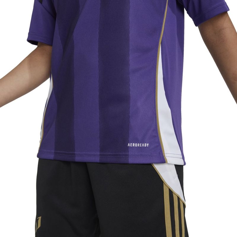 6IZ2999-000-7.jpg