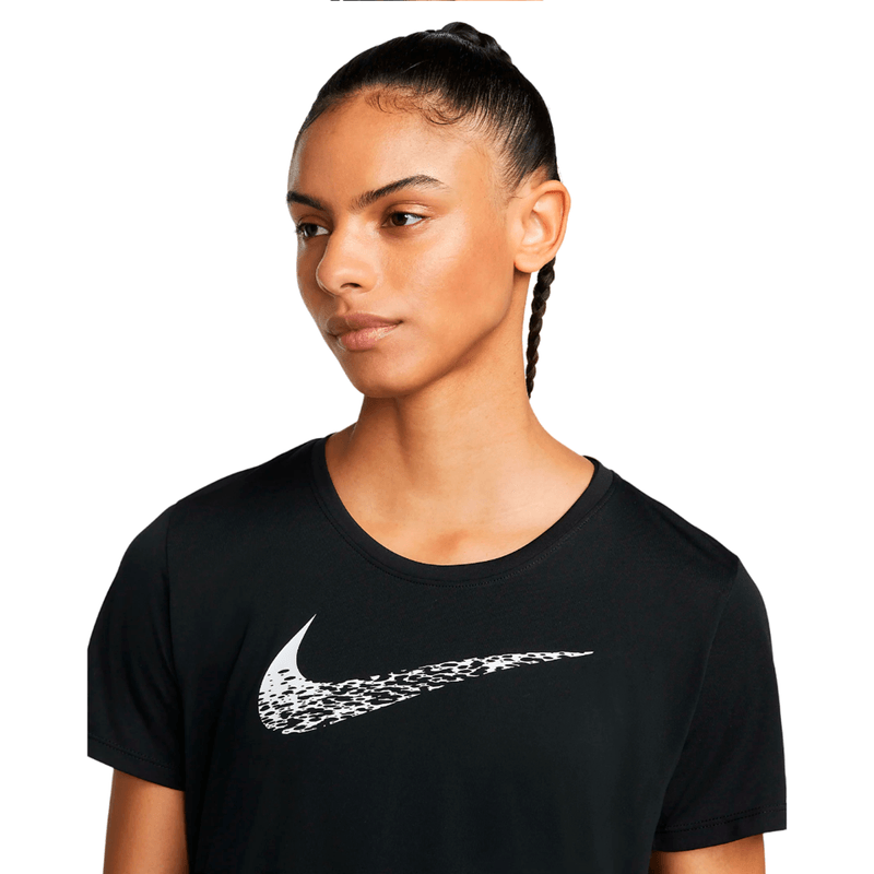 Remera Nike Swoosh Run De Mujer Sporting