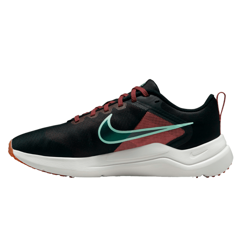 Nike downshifter 2024 4 caracteristicas